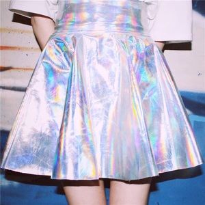 Holographic pleated skirt